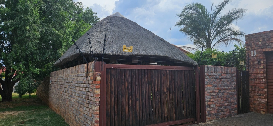 3 Bedroom Property for Sale in Universitas Ridge Free State